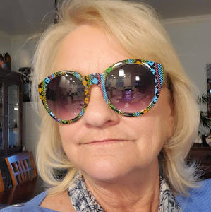 Meet your Posher, Joan